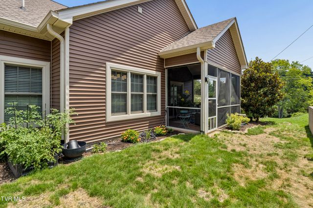 1120 Miller Drive Unit 201, Jonesborough, TN 37659