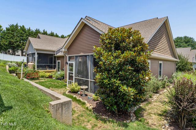 1120 Miller Drive Unit 201, Jonesborough, TN 37659