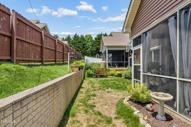 1120 Miller Drive Unit 201, Jonesborough, TN 37659