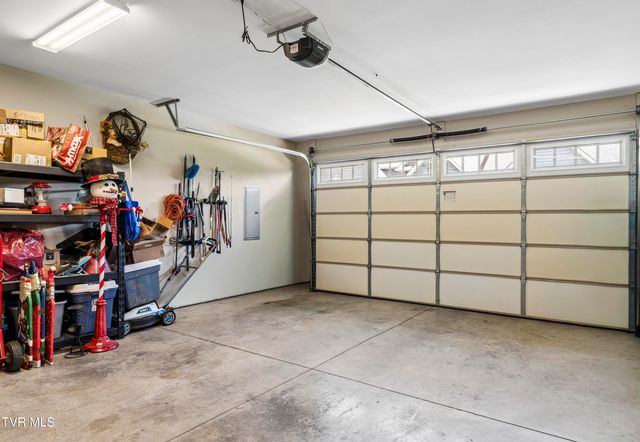 1120 Miller Drive Unit 201, Jonesborough, TN 37659