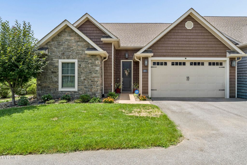 1120 Miller Drive Unit 201, Jonesborough, TN 37659