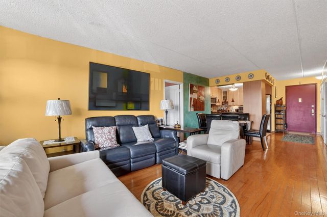 1376 Midland Ave 810, Bronxville, NY 10708