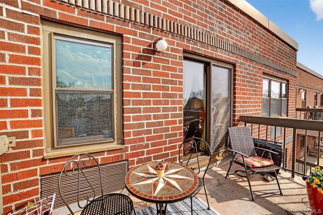 1376 Midland Ave 810, Bronxville, NY 10708