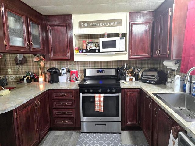 19 Falling Creek Drive #19, Janesville, WI 53548