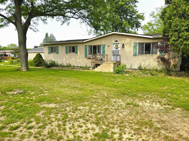 19 Falling Creek Drive #19, Janesville, WI 53548