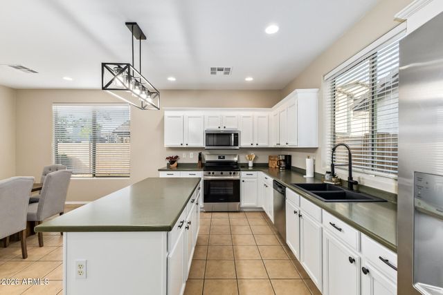 3143 S SOUTHWIND Drive, Gilbert, AZ 85295