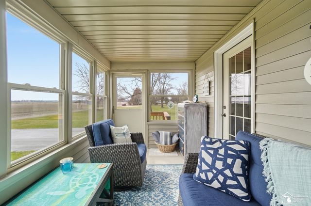 924 Hawthorne Street, Temperance, MI 48182