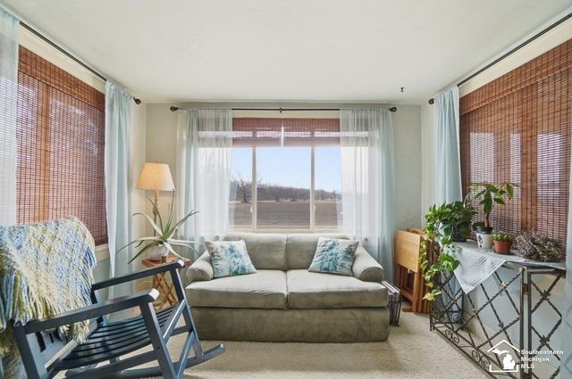 924 Hawthorne Street, Temperance, MI 48182