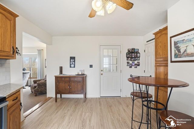 924 Hawthorne Street, Temperance, MI 48182