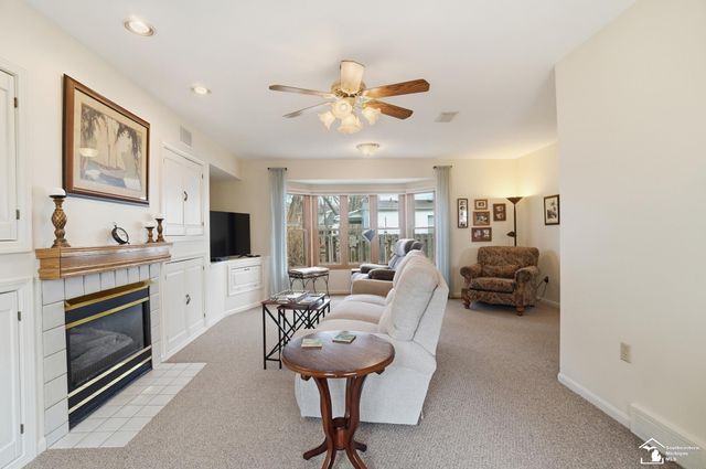 924 Hawthorne Street, Temperance, MI 48182