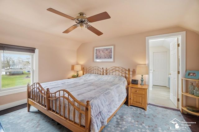 924 Hawthorne Street, Temperance, MI 48182