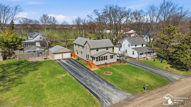 924 Hawthorne Street, Temperance, MI 48182