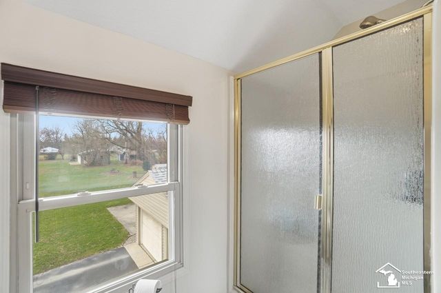 924 Hawthorne Street, Temperance, MI 48182