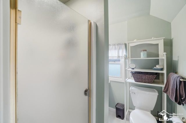 924 Hawthorne Street, Temperance, MI 48182