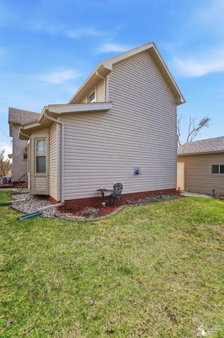 924 Hawthorne Street, Temperance, MI 48182