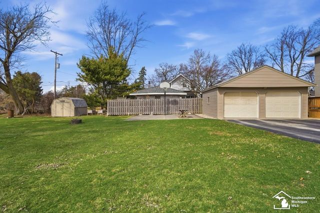 924 Hawthorne Street, Temperance, MI 48182