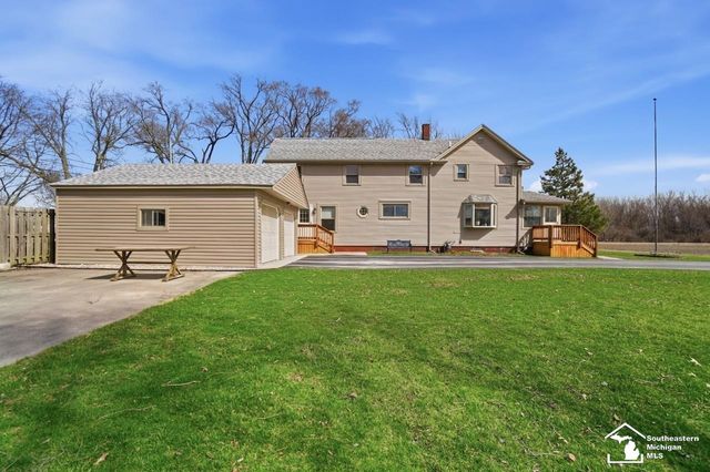 924 Hawthorne Street, Temperance, MI 48182