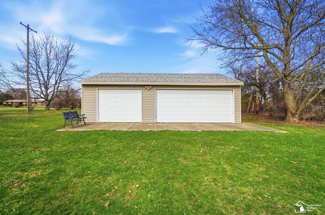 924 Hawthorne Street, Temperance, MI 48182