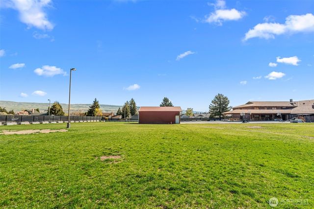 1633 Concord Place, Wenatchee, WA 98801