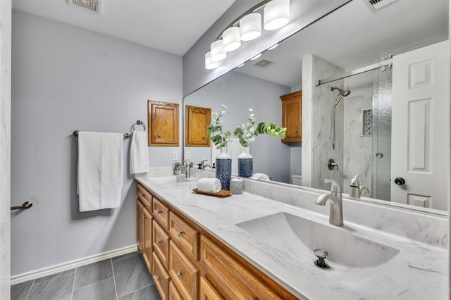 1 County Road 2208 2, Cleveland, TX 77327