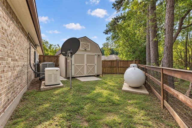 1 County Road 2208 2, Cleveland, TX 77327
