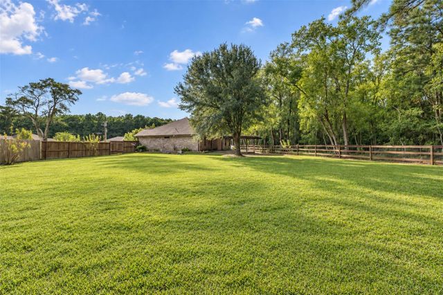 1 County Road 2208 2, Cleveland, TX 77327