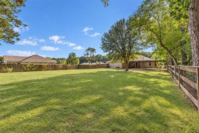 1 County Road 2208 2, Cleveland, TX 77327