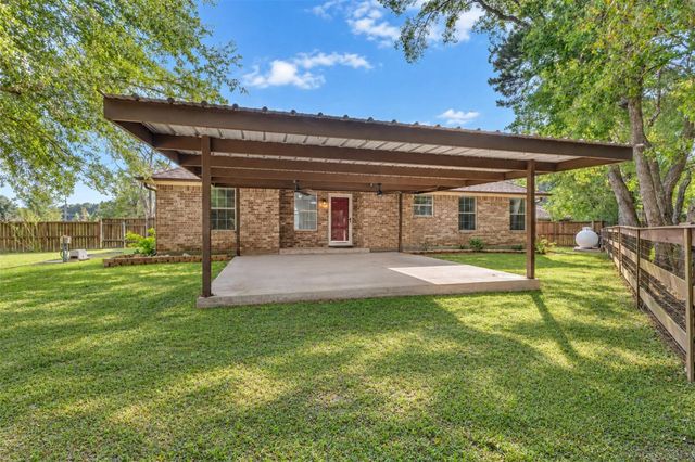 1 County Road 2208 2, Cleveland, TX 77327
