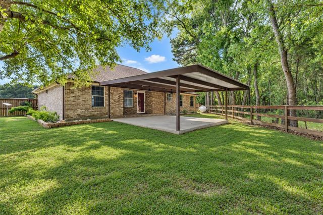 1 County Road 2208 2, Cleveland, TX 77327