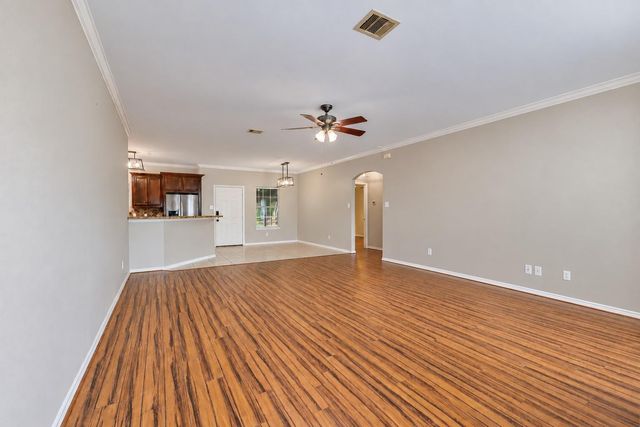 1 County Road 2208 2, Cleveland, TX 77327