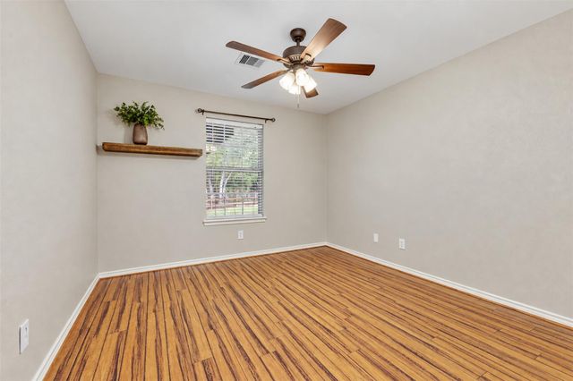 1 County Road 2208 2, Cleveland, TX 77327