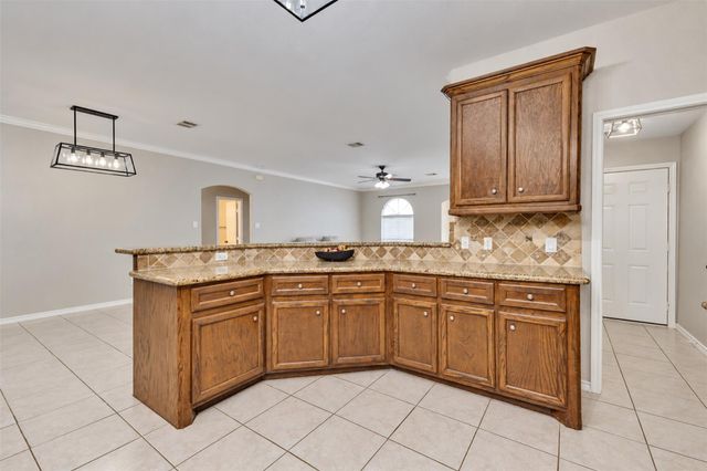 1 County Road 2208 2, Cleveland, TX 77327