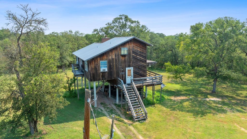 7501 Wells TRCE, Manor, TX 78653