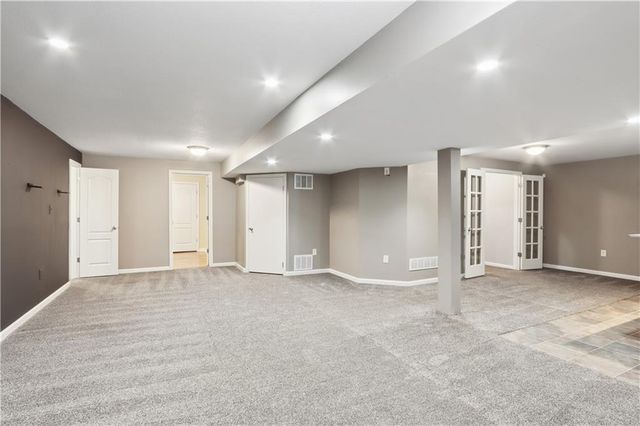 14521 S Greenwood Street, Olathe, KS 66062
