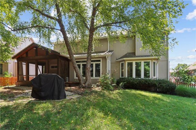 14521 S Greenwood Street, Olathe, KS 66062