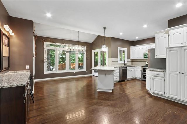 14521 S Greenwood Street, Olathe, KS 66062