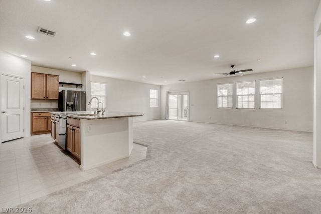 908 Lynne Harbor Avenue, Henderson, NV 89002