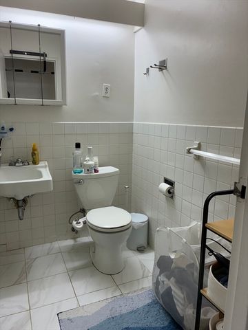 142 Kenrick St 34, Boston, MA 02135