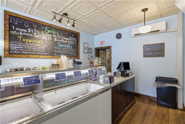 239-241 E Main Street, Carnegie, PA 15106