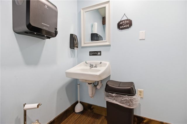 239-241 E Main Street, Carnegie, PA 15106