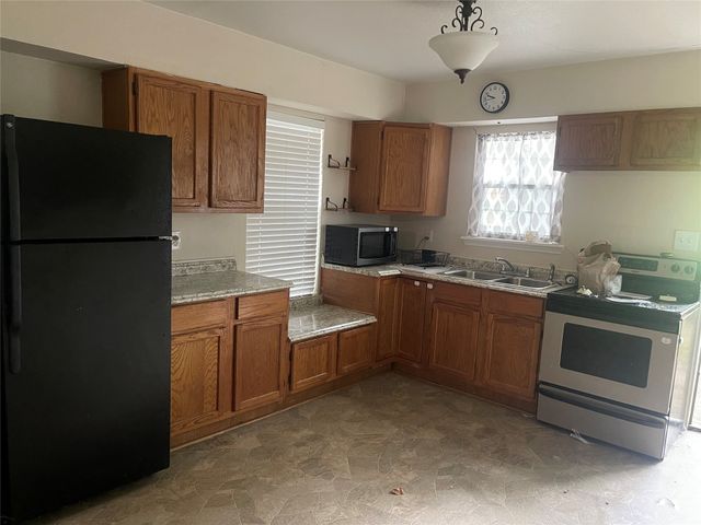 106 E Belt Line Road, Wilmer, TX 75172