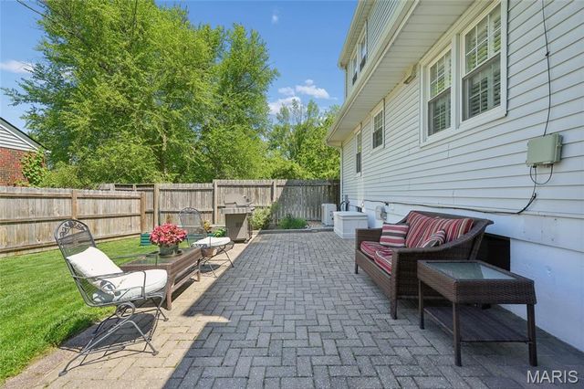 1337 Warson Place, Rock Hill, MO 63119