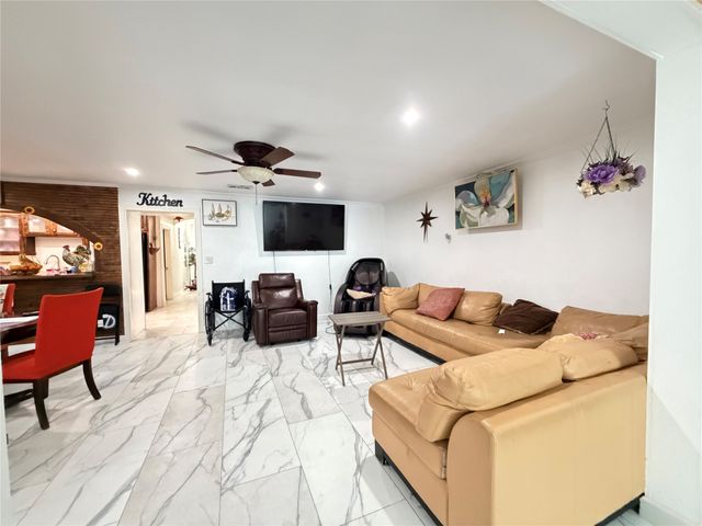 19685 County Road 4045a, Kemp, TX 75143