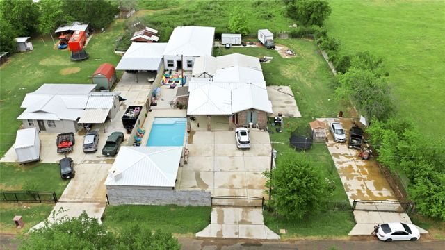 19685 County Road 4045a, Kemp, TX 75143