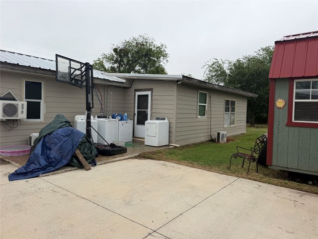19685 County Road 4045a, Kemp, TX 75143