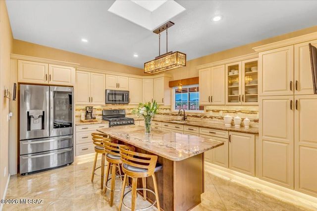5215 W Sunset Road, Tucson, AZ 85743