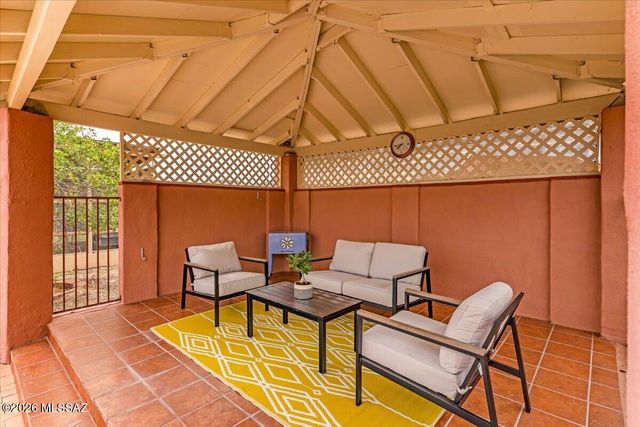 5215 W Sunset Road, Tucson, AZ 85743