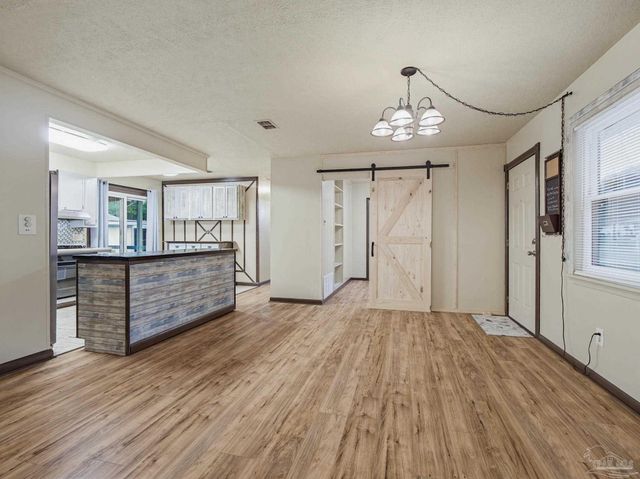 4333 Wycliff Dr, Pensacola, FL 32514