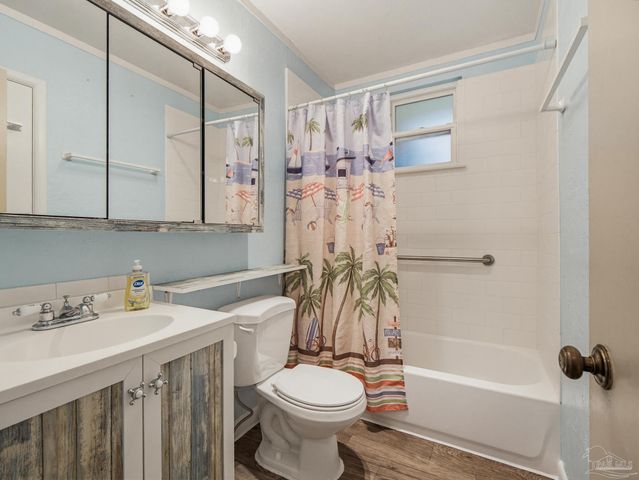 4333 Wycliff Dr, Pensacola, FL 32514