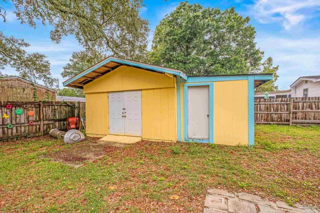 4333 Wycliff Dr, Pensacola, FL 32514